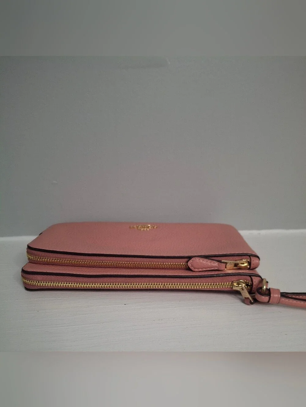 Coach Double Zip Pebble Leather Wristlet Wallet Blush Pink Gold Tone 8x5 EUC - Picture 3 of 6